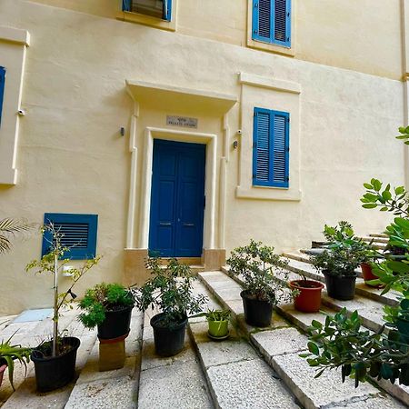 Stylish Valletta Apartment Exterior photo